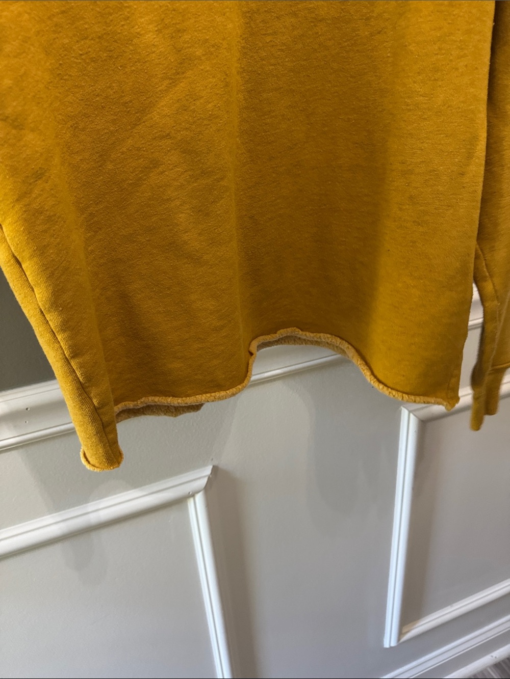 Mustard Yellow MAMA Crewneck Sweatshirt L soft - Picture 8 of 8